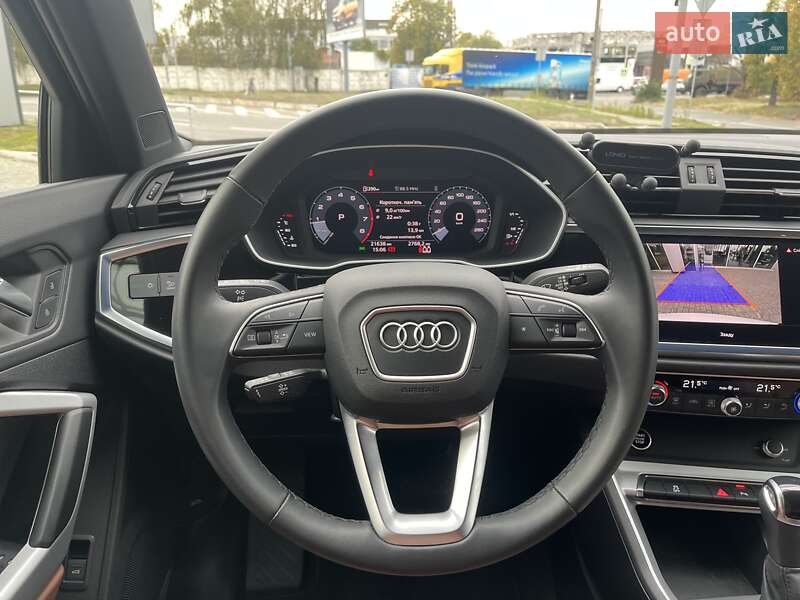 Внедорожник / Кроссовер Audi Q3 2024 в Днепре
