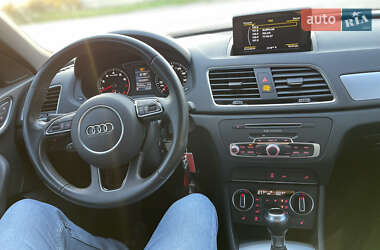 Внедорожник / Кроссовер Audi Q3 2018 в 