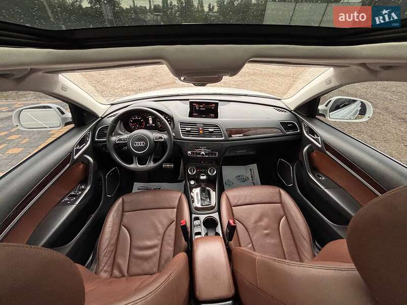 Внедорожник / Кроссовер Audi Q3 2015 в Львове