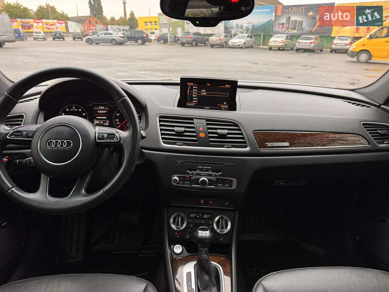 Внедорожник / Кроссовер Audi Q3 2015 в Виннице