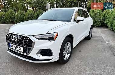 Позашляховик / Кросовер Audi Q3 2020 в 