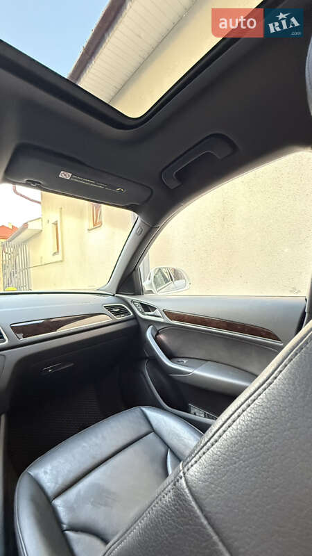 Внедорожник / Кроссовер Audi Q3 2014 в Ужгороде
