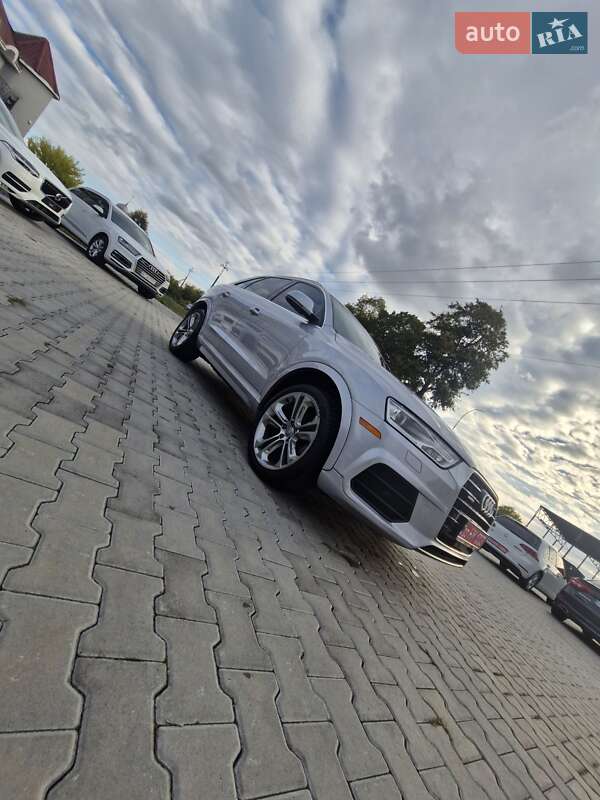 Позашляховик / Кросовер Audi Q3 2015 в Ужгороді