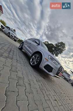 Внедорожник / Кроссовер Audi Q3 2015 в 