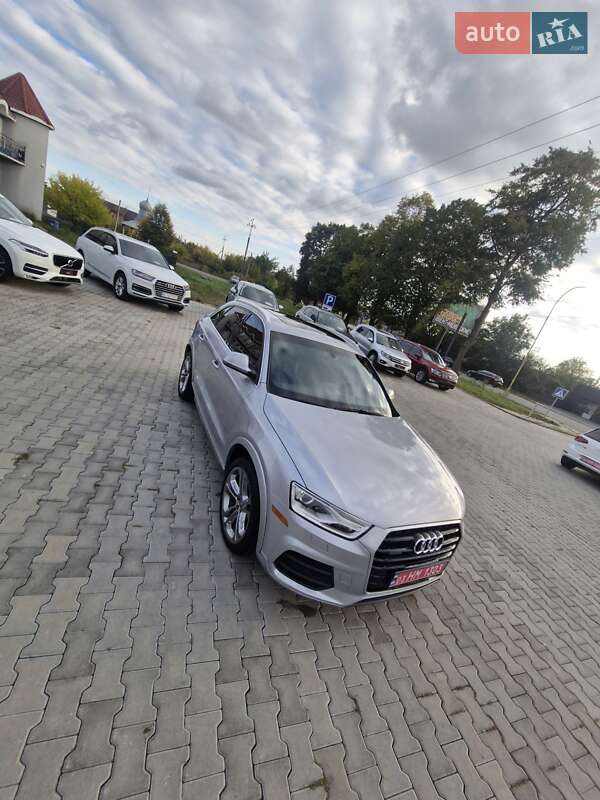 Позашляховик / Кросовер Audi Q3 2015 в Ужгороді