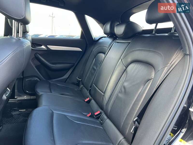 Внедорожник / Кроссовер Audi Q3 2014 в Львове