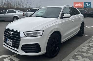 Внедорожник / Кроссовер Audi Q3 2017 в Киеве