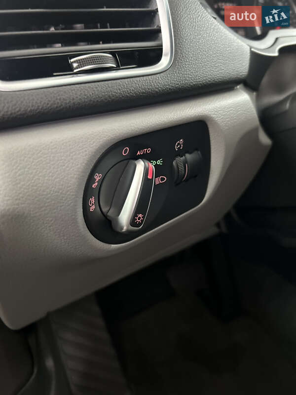 Позашляховик / Кросовер Audi Q3 2016 в Києві