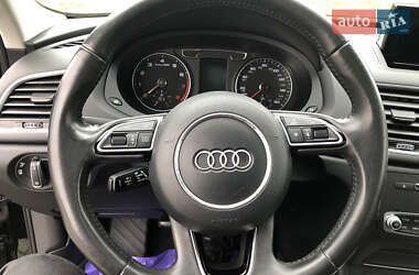 Внедорожник / Кроссовер Audi Q3 2016 в 