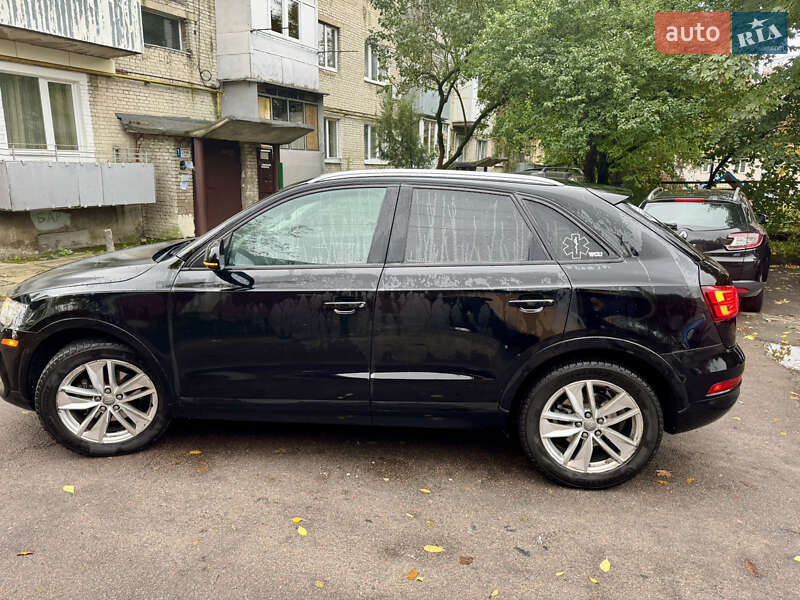 Внедорожник / Кроссовер Audi Q3 2017 в Львове