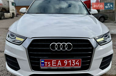 Позашляховик / Кросовер Audi Q3 2017 в 