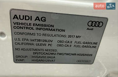 Позашляховик / Кросовер Audi Q3 2017 в 