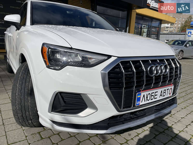 Позашляховик / Кросовер Audi Q3 2020 в Львові