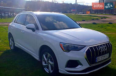 Внедорожник / Кроссовер Audi Q3 2019 в Киеве