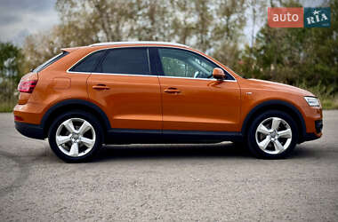 Внедорожник / Кроссовер Audi Q3 2012 в 