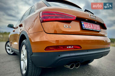 Внедорожник / Кроссовер Audi Q3 2012 в 