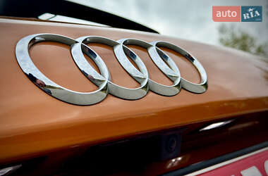Внедорожник / Кроссовер Audi Q3 2012 в 