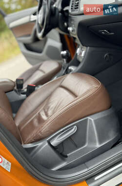 Внедорожник / Кроссовер Audi Q3 2012 в 