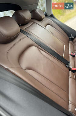 Внедорожник / Кроссовер Audi Q3 2012 в 