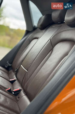 Внедорожник / Кроссовер Audi Q3 2012 в 