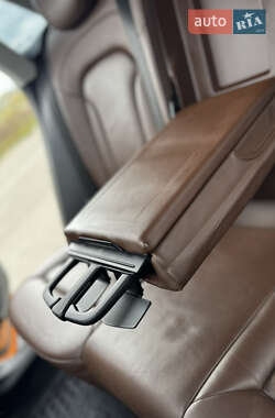 Внедорожник / Кроссовер Audi Q3 2012 в 