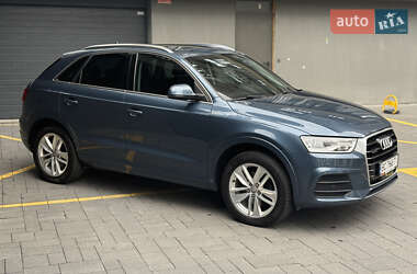 Внедорожник / Кроссовер Audi Q3 2015 в 