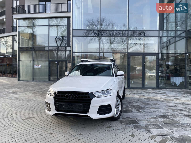 Позашляховик / Кросовер Audi Q3 2016 в Ужгороді