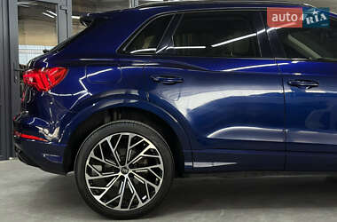 Внедорожник / Кроссовер Audi Q3 2020 в 