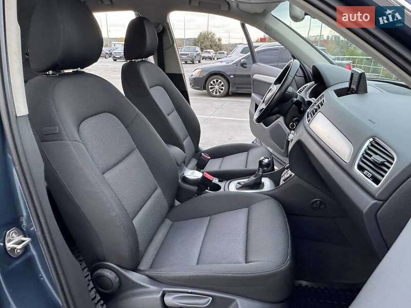 Позашляховик / Кросовер Audi Q3 2016 в Києві