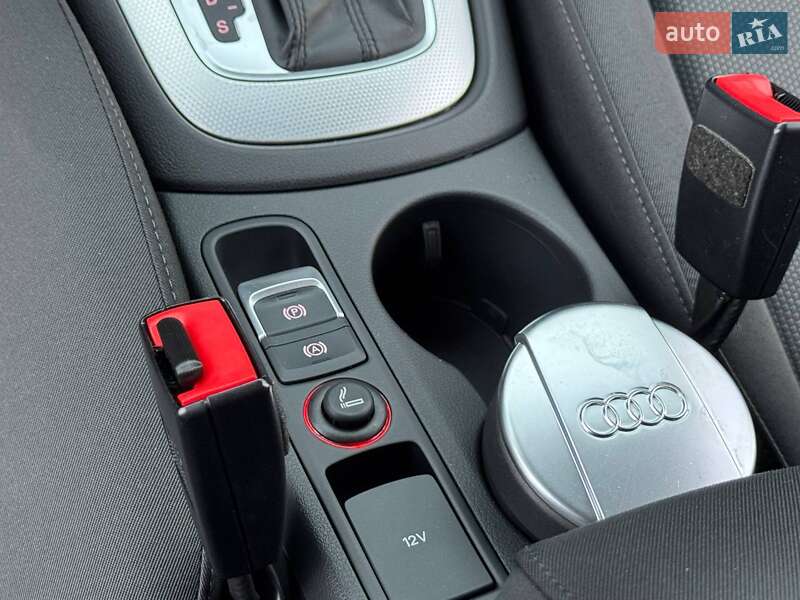 Позашляховик / Кросовер Audi Q3 2016 в Києві