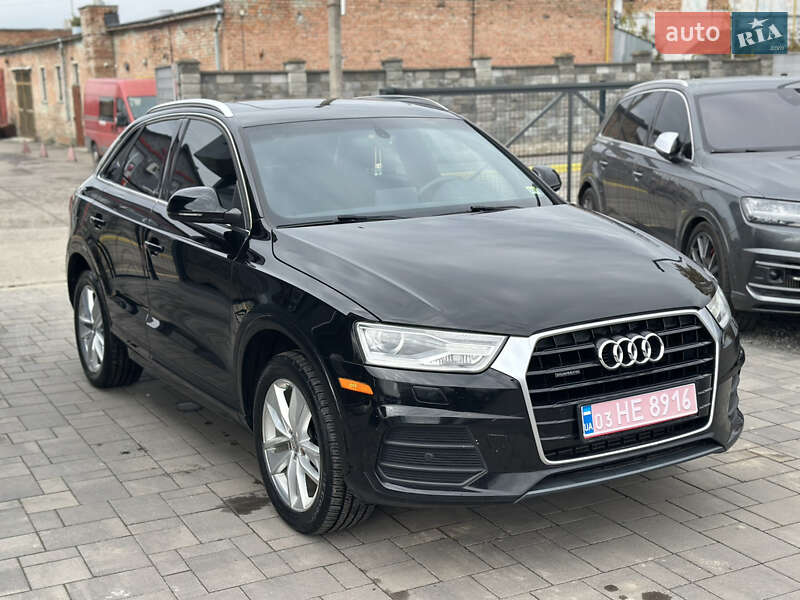 Позашляховик / Кросовер Audi Q3 2016 в Рівному
