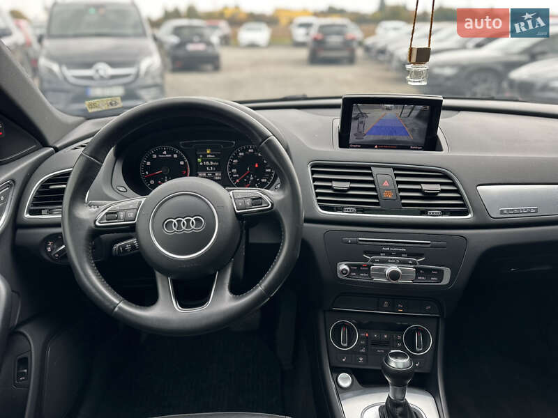 Позашляховик / Кросовер Audi Q3 2016 в Рівному