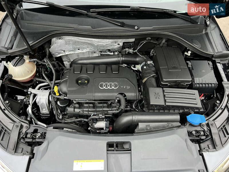 Внедорожник / Кроссовер Audi Q3 2016 в Ровно