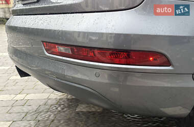 Позашляховик / Кросовер Audi Q3 2016 в 