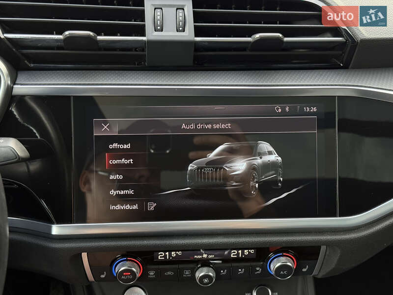 Внедорожник / Кроссовер Audi Q3 2019 в Киеве