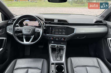 Позашляховик / Кросовер Audi Q3 2019 в 
