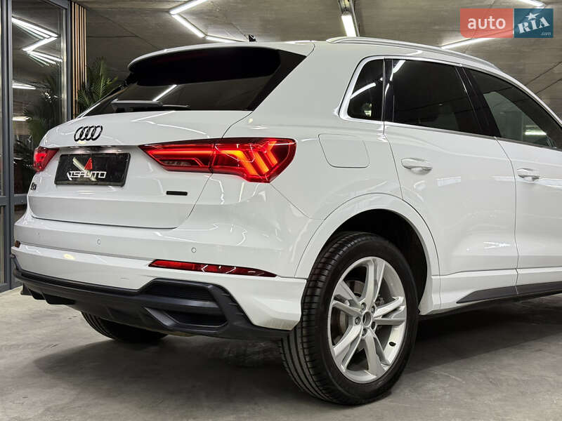 Позашляховик / Кросовер Audi Q3 2019 в Одесі