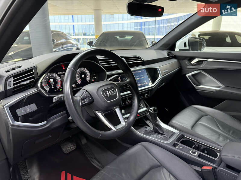 Позашляховик / Кросовер Audi Q3 2019 в Одесі