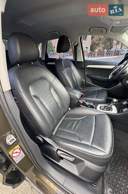 Позашляховик / Кросовер Audi Q3 2014 в 