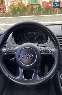 Позашляховик / Кросовер Audi Q3 2014 в 