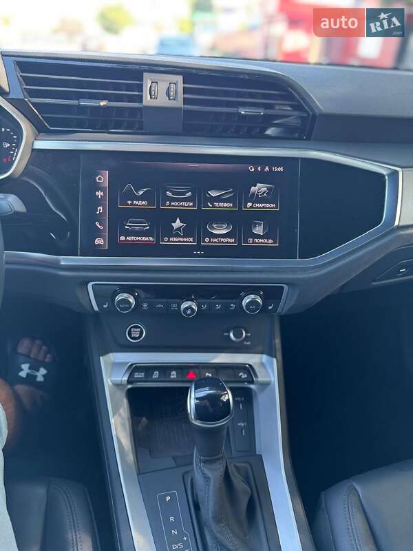 Позашляховик / Кросовер Audi Q3 2024 в Новомосковську