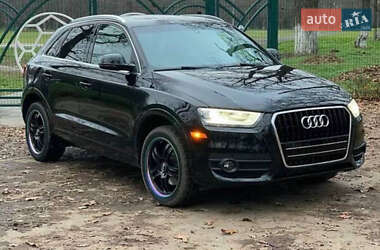 Внедорожник / Кроссовер Audi Q3 2015 в 