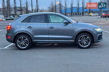 Позашляховик / Кросовер Audi Q3 2016 в 