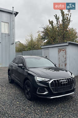 Позашляховик / Кросовер Audi Q3 2019 в  фото 3 Позашляховик / Кросовер Audi Q3 2019 в