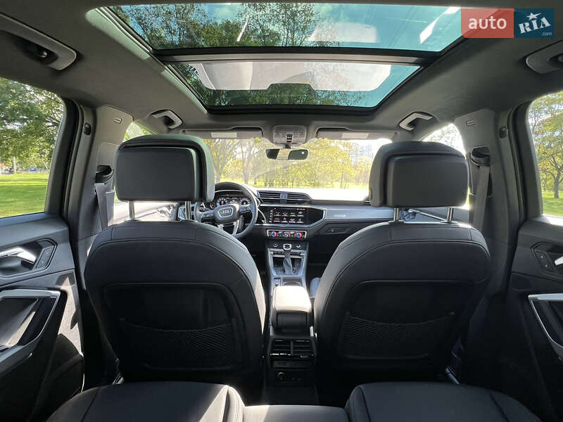 Внедорожник / Кроссовер Audi Q3 2023 в Одессе