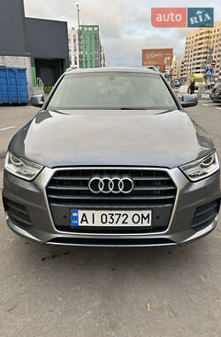 Внедорожник / Кроссовер Audi Q3 2016 в 