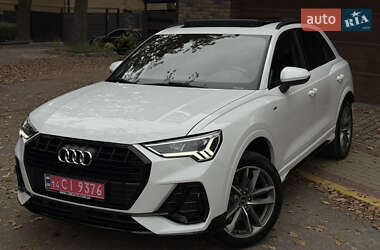 Позашляховик / Кросовер Audi Q3 2021 в Києві