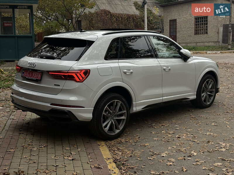 Позашляховик / Кросовер Audi Q3 2021 в Києві фото 7 Позашляховик / Кросовер Audi Q3 2021 в Києві