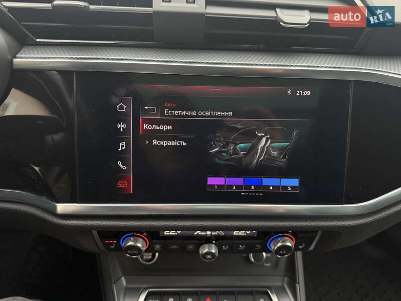Позашляховик / Кросовер Audi Q3 2021 в Києві фото 33 Позашляховик / Кросовер Audi Q3 2021 в Києві