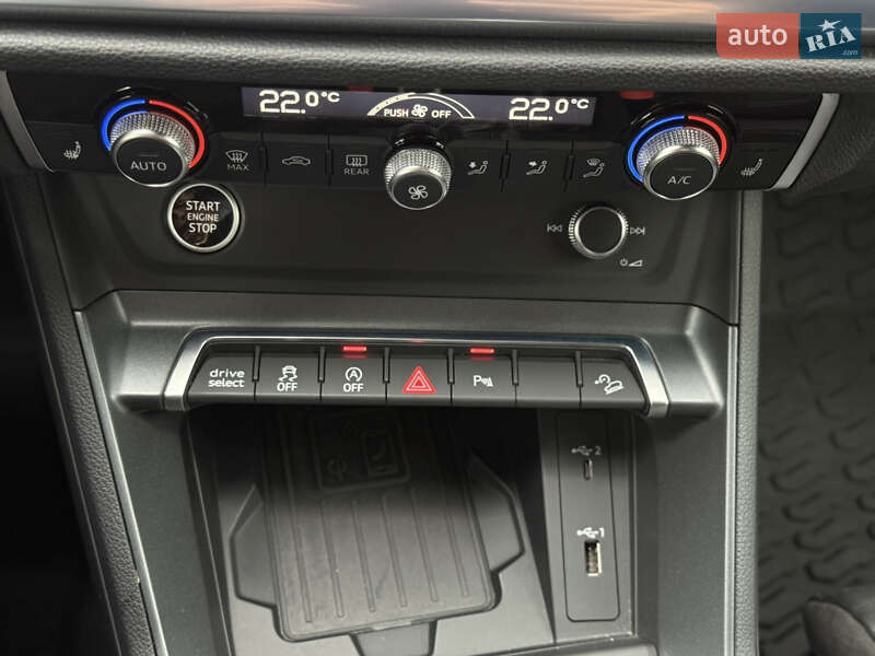 Позашляховик / Кросовер Audi Q3 2021 в Києві фото 42 Позашляховик / Кросовер Audi Q3 2021 в Києві